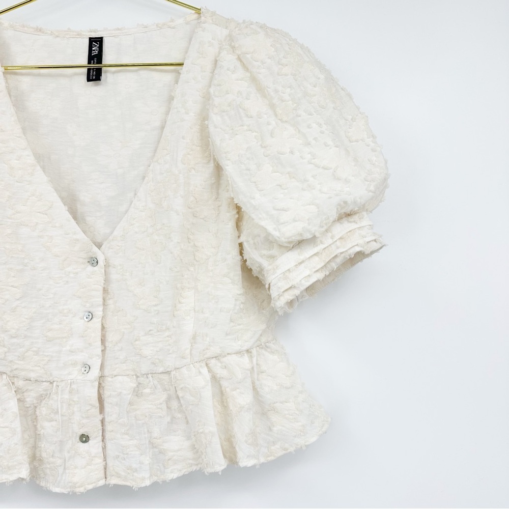 Zara Cream Textured Puff Sleeve Button Front Peplum Blouse Size S - Picture 4 of 12